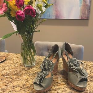 Donating soon! Open to offers!!! Soda brand heels. Super cute olive green size 8